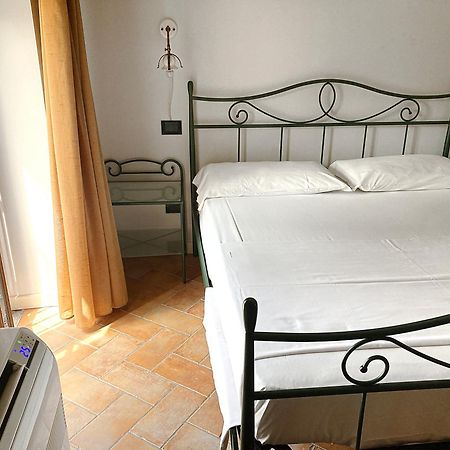 Hotel Antichi Cortili Доссобуоно Екстер'єр фото