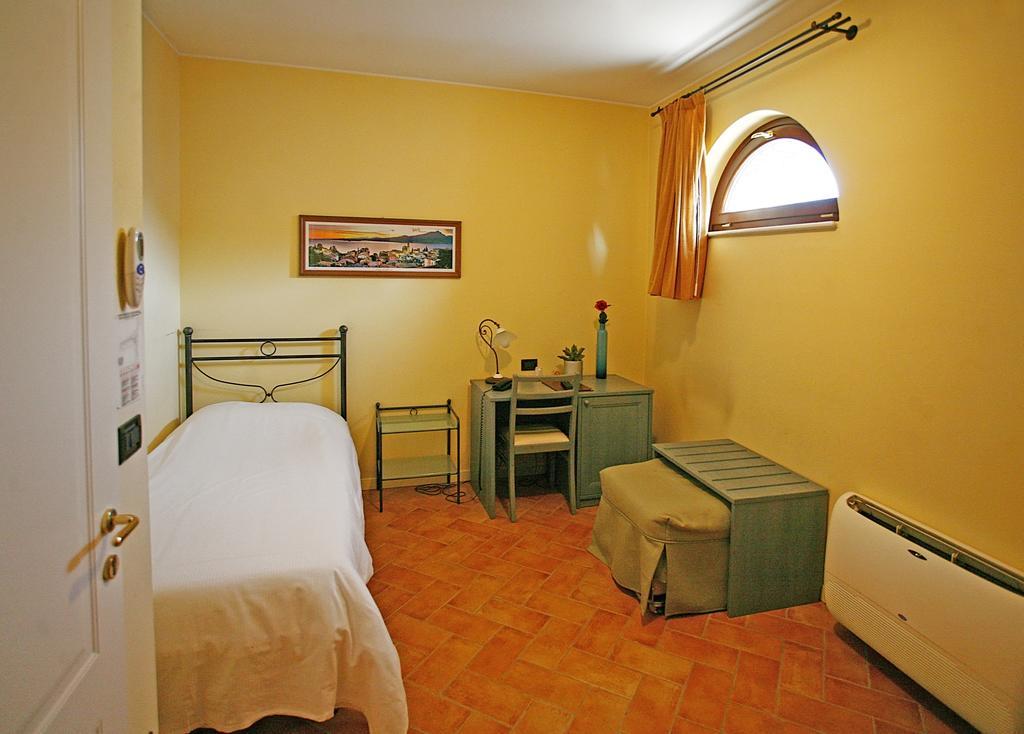Hotel Antichi Cortili Доссобуоно Екстер'єр фото